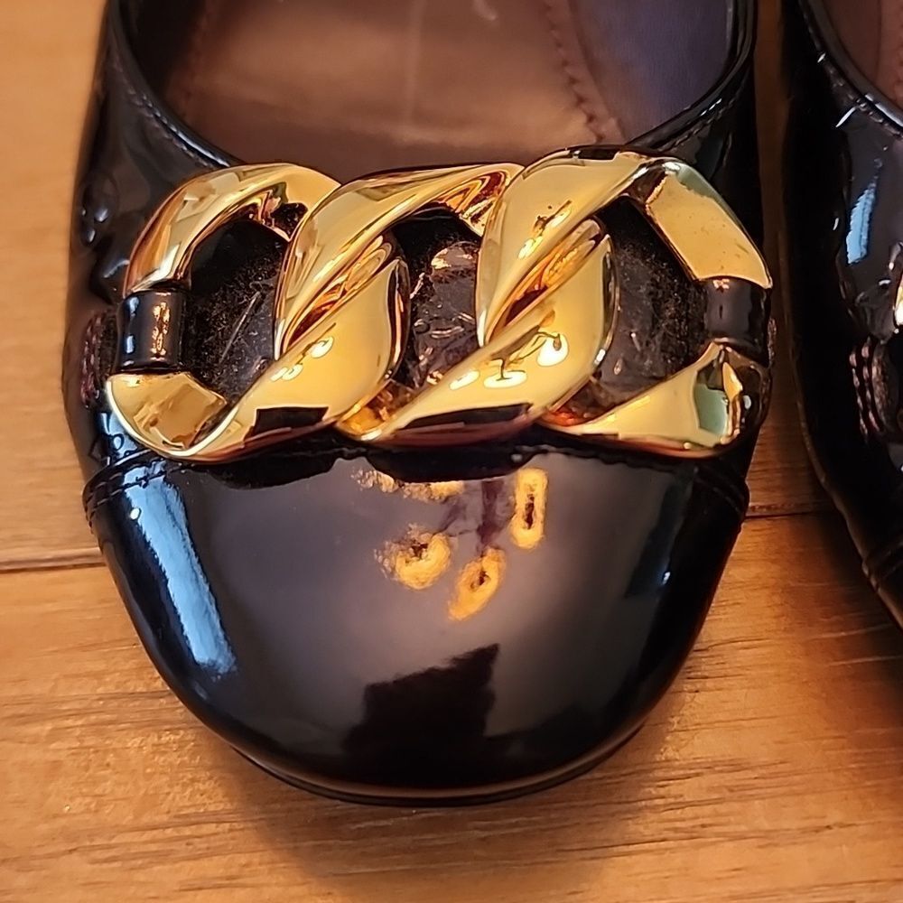 Authentic Louis Vuitton Claudia Black Vernis Patent Gold Chain Monogram Flats 36 - Picture 3 of 9
